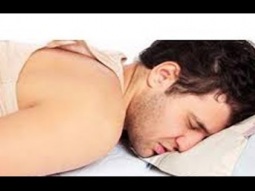 لماذا نهى الرسول صلى الله عليه وسلم النوم على البطن سبحان الله