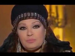 النجوم واللغات الأجنبية فقط أحمد حلمي كان كبيراً