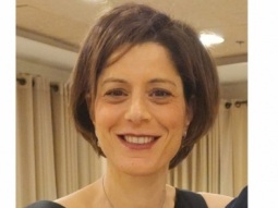 حين نعيش خلف الصور لا داخل الحياة  - د. خلوب قعوار