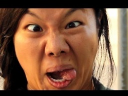 36 شخص يقومون بأبشع حركات بوجوههم