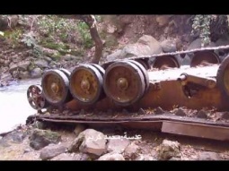 وينك يا بشار :دبابة سورية غارقة في نهر البانياس من مخلفات حرب 67