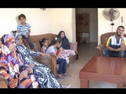 عائلة عمر انجاص.. تعاني من المرض والفقر