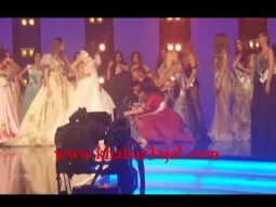 شاهد ملكة جمال Letwania يُغمى عليها و تسقط على المسرح