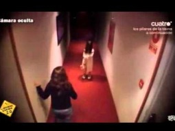 Creepy Girl In Hotel Hallway Prank