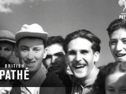 Palestine - Jews Freed By British (1946)