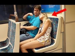 ماذا ستفعل ان قامت فتاة بالاستغراق فى النوم على ذراعيك فى احدى القطارات | شاهد رد فعل الناس