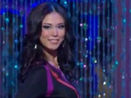 EVENING GOWN: Miss Universe 2007