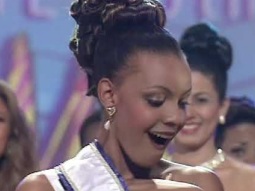 CROWNING MOMENT: Miss Universe 1999