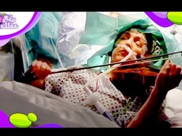 طبيب يطلب من مريضة العزف على الكمان أثناء اجراء لها جراحة - ليحدث ما لا يمكن تخيله !