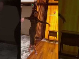 The moment vs. the photo 