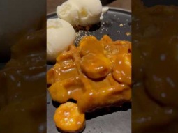 Caramel Waffle with ice cream, the perfect dessert