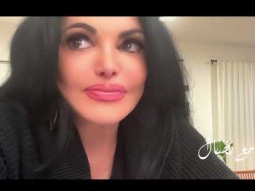 نضال الأحمدية: ماغي بو غصن القديسة والأولى في أميركا