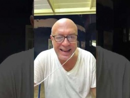 ابعد عن فلوس النسوان