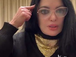 اللفنانة على حق  وانا كمان