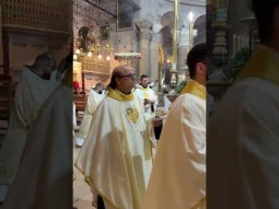 العنوان: زياح القربان المقدس: خميس الأسرار في كنيسة القيامة