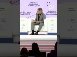 عابد فهد‬⁩, ⁧نيللي كريم‬⁩ والمنتج ⁧‫صادق الصباح‬⁩ يجتمعون في جلسة حوارية