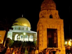 تاريخ القدس في رمضان ،رمضان كريم تروايح الأقصى