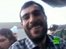 سرايا - فيديو جديد لإعتقال القذافي وهو حي