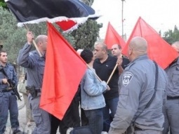 اشتباكات مع الشرطة واعتقال شخصين خلال تظاهرة ضد العدوان على سوريا في الناصرة