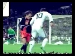 مسعود أوزيل في مباراة فالنسيا
