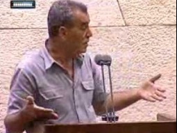 زحالقة يطرح مشكلة عدم ربط البيوت بالكهرباء