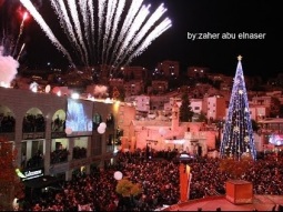 الناصرة الليلة: اضاءة اعلى شجرة عيد ميلاد بالشرق الأوسط - 33 متر