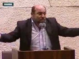 مسعود غنايم: إسرائيل هي جوليات البلطجي لكنها تتستر خلف داود الضعيف