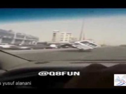 متهور كويتي يقود سيارته على إطارين فقط Kuwaiti reckless driving on only two frames